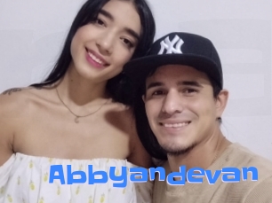abbyandevan Mausi Privat