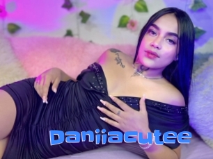 Daniiacutee