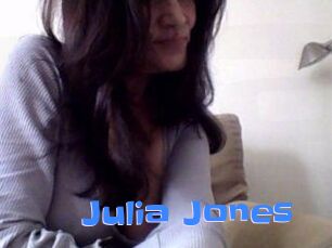 Julia_Jones