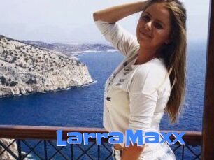 LarraMaxx