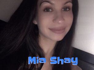 Mia_Shay