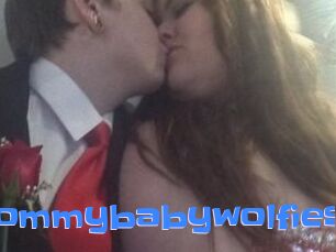 Mommybabywolfies
