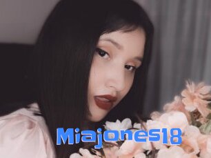 Miajones18