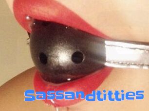 Sassandtitties