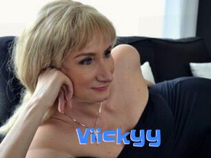 Viickyy